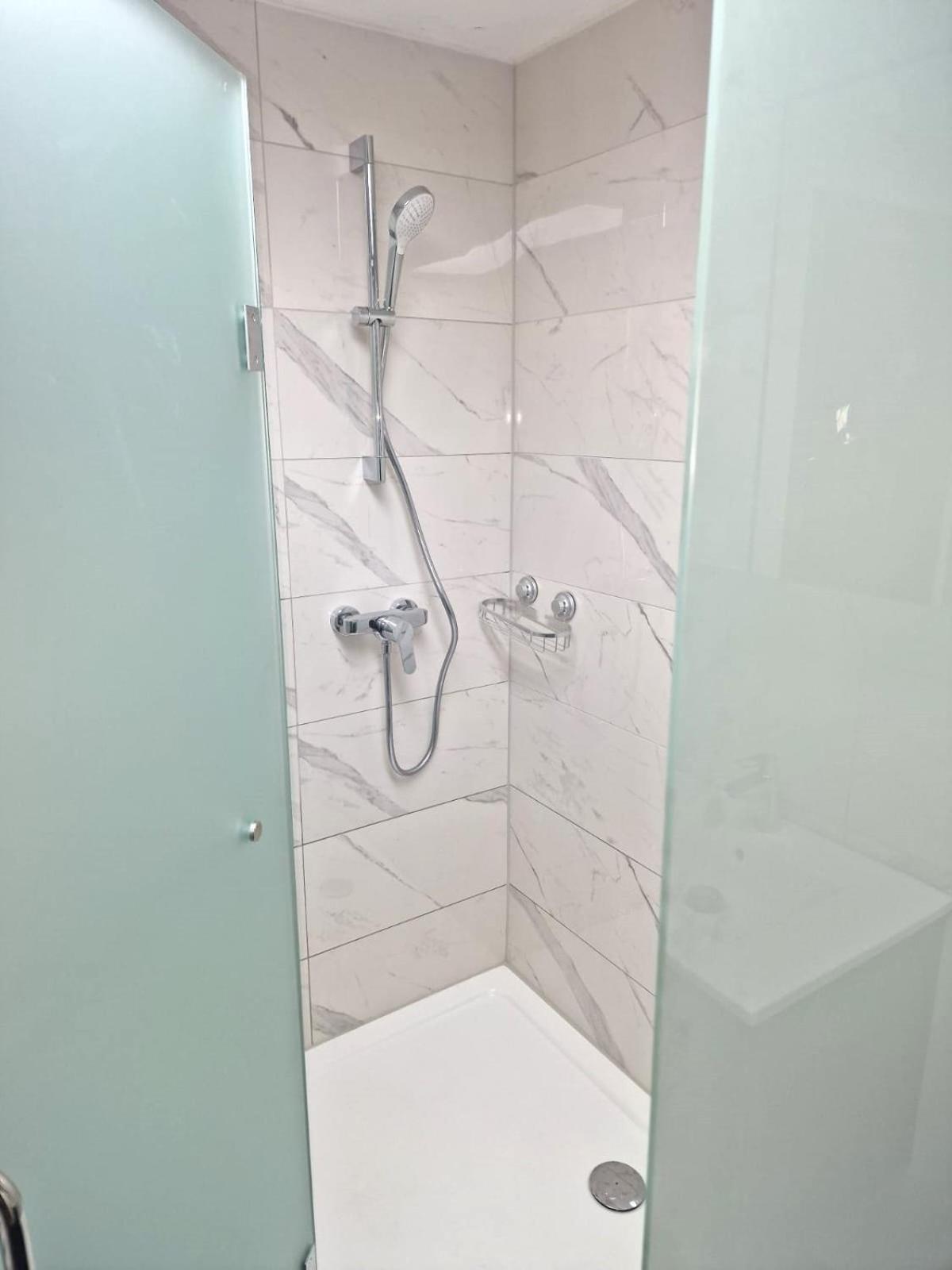 Ferienwohnung St. Josef ボーデンスドルフ エクステリア 写真